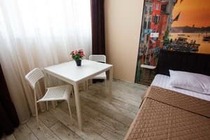 East Residence, вул. М. Драгоманова 2Б 2