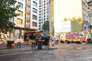 P2b hostel & bar 6