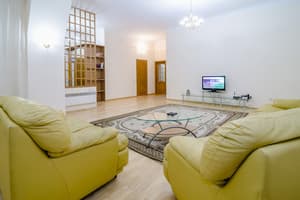 Квартира RentKiev ул. Софиевская 17. RentKiev ул. Софиевская 17 3