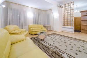 Квартира RentKiev ул. Софиевская 17. RentKiev ул. Софиевская 17 4