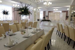 Верховина на Петропавловской 13