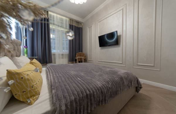 на ул. Крещатик 25 11