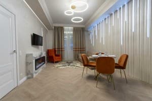 Квартира на ул. Крещатик 25. Апартаменты 7-местный  8